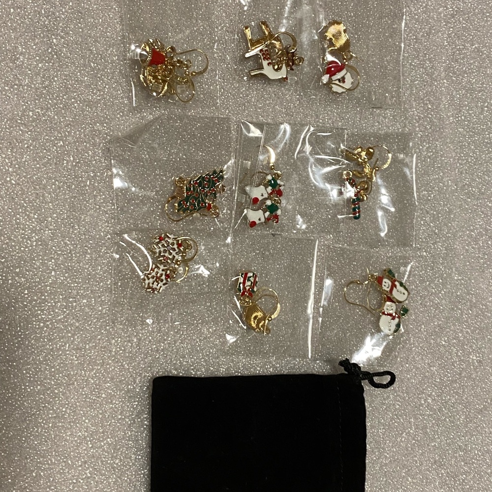 Christmas Dangle pierced earring lot - Picture 1 of 9
